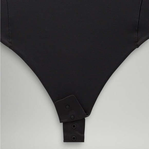 Lululemon Wundermost ultra soft nulu high neck sleeveless bodysuit black. Small. - Picture 6 of 7